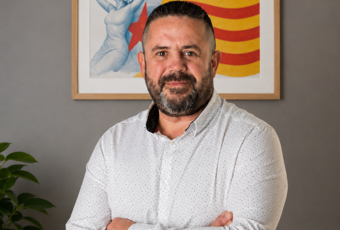 Esquerra valenciana pide investigar la agresión a una docente y exige la dimisión del presidente de la generalitat y de la consejera de educación