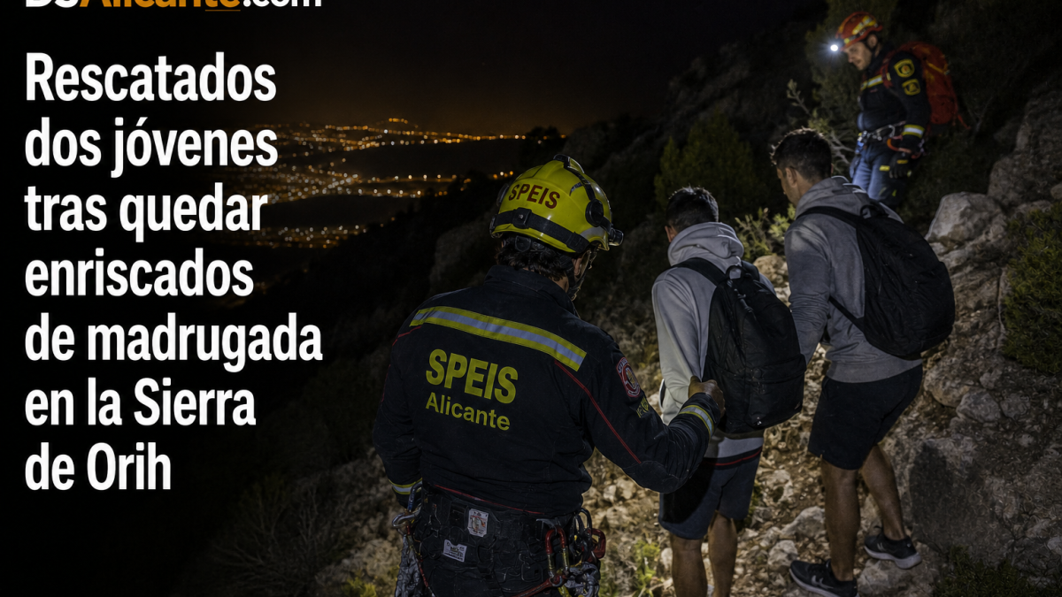 Dos jóvenes quedan atrapados de madrugada en la Sierra de Orihuela y son rescatados tras un complejo operativo