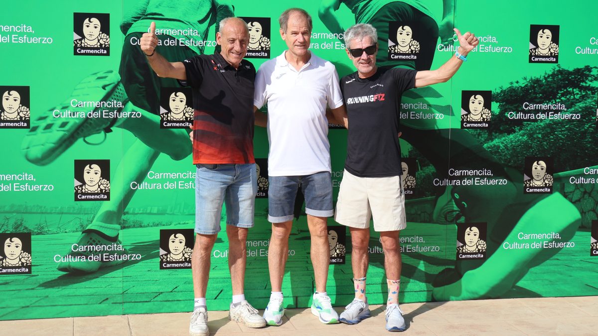 Novelda recibe oficialmente a Abel Antón, Martín Fiz y Fermín Cacho en el marco de la XXXVIII Subida al Santuario