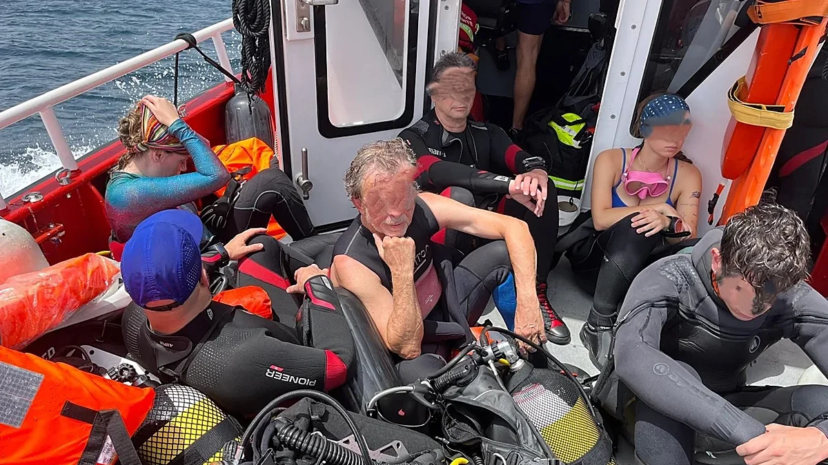 Rescatan a 11 personas tras un hundimiento en Tabarca
