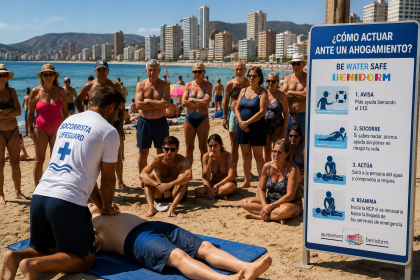 Benidorm enseña cómo actuar ante un ahogamiento en sus playas