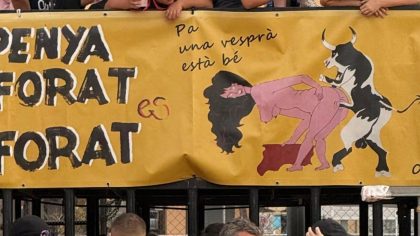 El cartel sexista de los que torturan animales por Sagunto