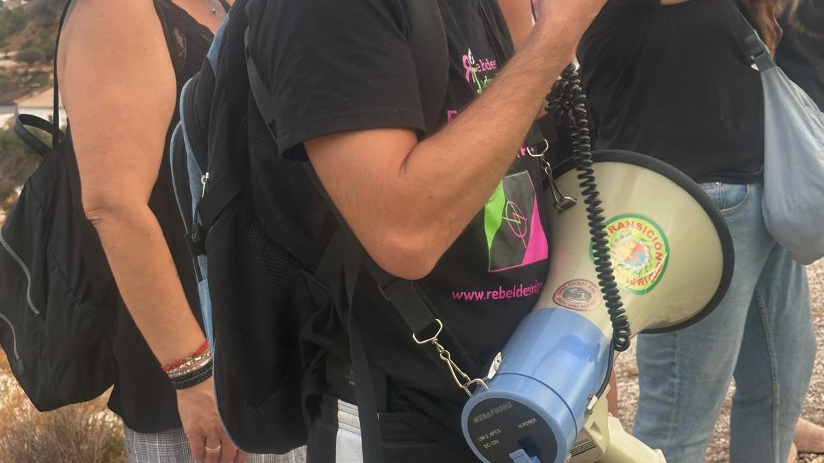 Protesta en el Moralet mientras taurinos abusan de vaquillas y adoctrinan niños