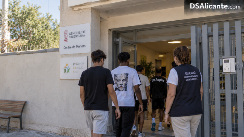 Centro de menores de Alicante: 24 plazas y picos de 67