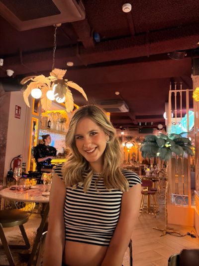 Estefanía Martín, conocida en redes como «Probando con Cali», presenta CALIES&GO, su propia marca de cookies