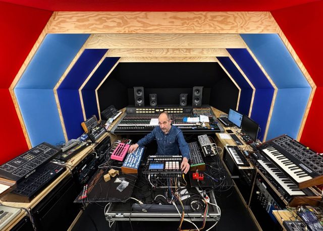 Étienne de Crécy actuará el próximo 9 de octubre en el festival Music in the Garden de Alicante.
