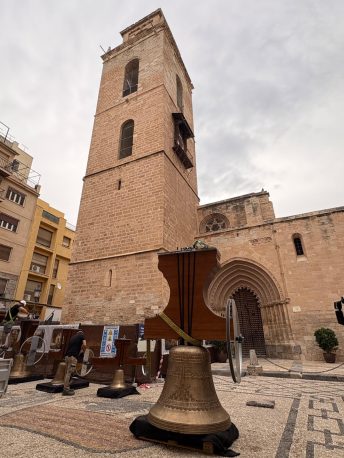 La Catedral de Orihuela recupera sus campanas tras su restauración