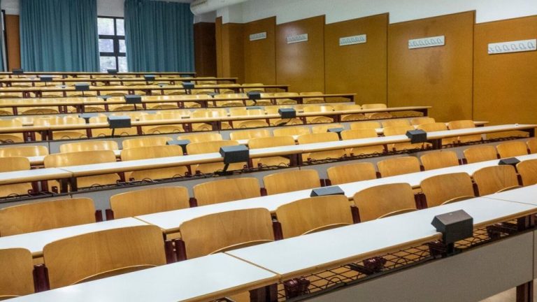 El acceso a las becas: un factor clave para mitigar el impacto económico del inicio del curso escolar