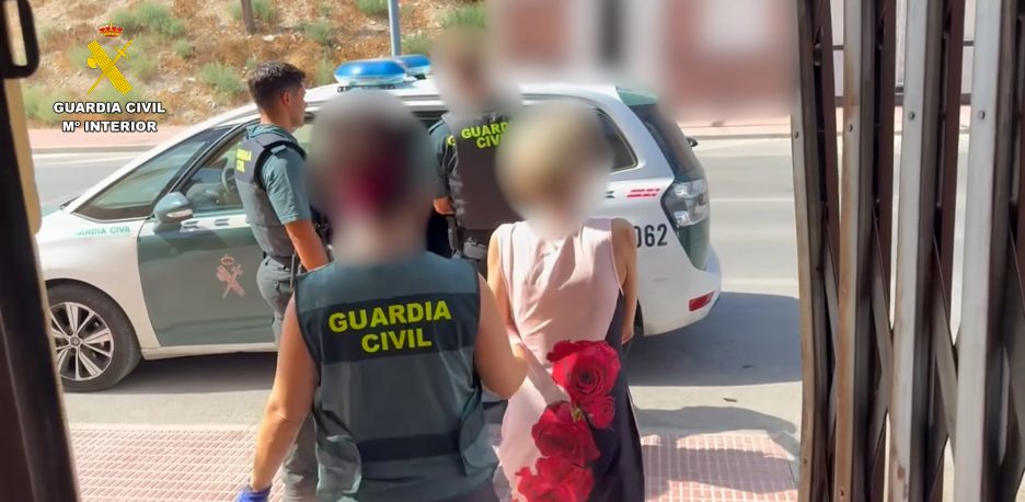 La Guardia Civil libera en Alicante a dos víctimas de explotación sexual y detiene a un matrimonio por trata de seres humanos