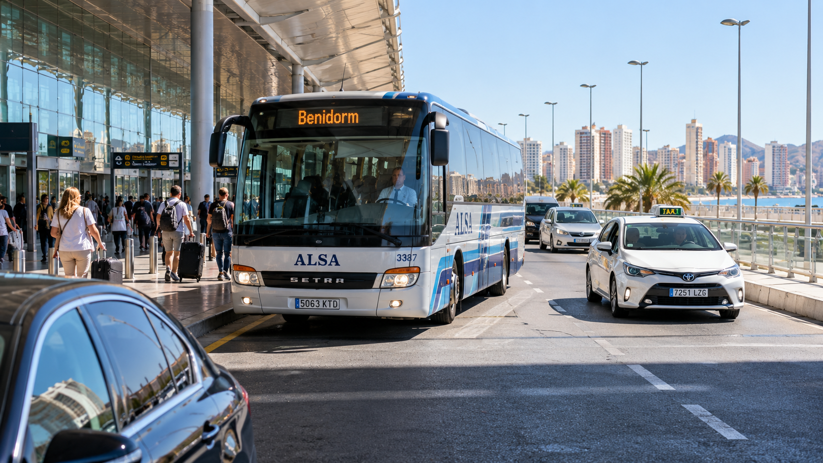 Cómo ir del aeropuerto de Alicante a Benidorm: autobús, taxi y opciones