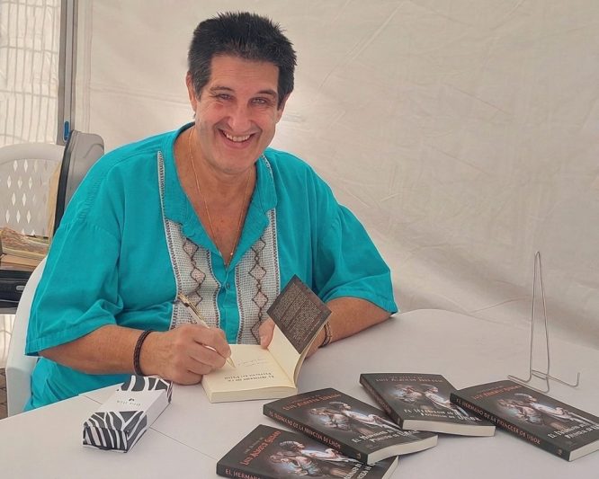 Luis Alberto Serrano presenta “El Hermano de la Princesa de Ukok”.