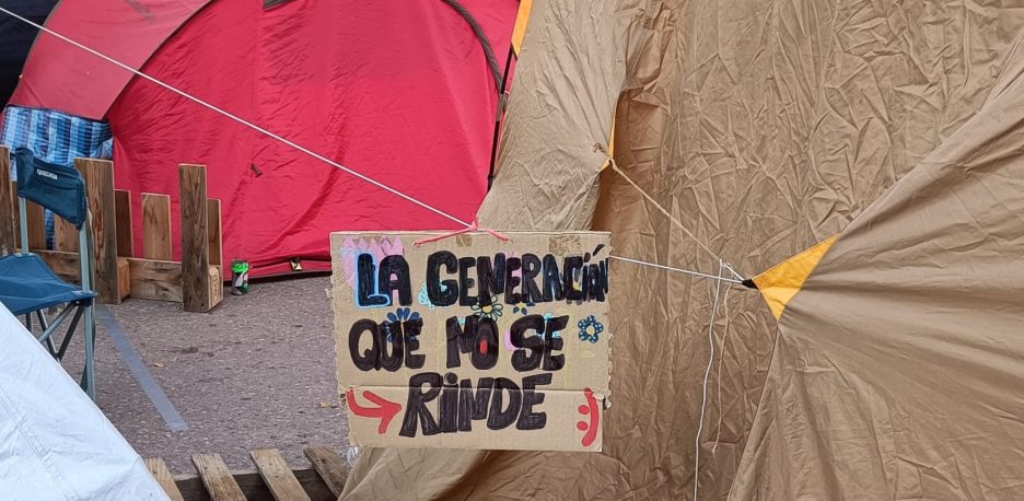 Más vale un lápiz corto que una memoria larga. 