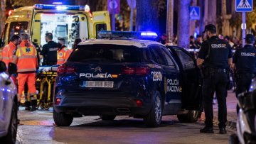 Muere un policía nacional atropellado por su coche patrulla en Alicante