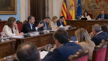 Polémica política en Alicante por la gestión de contratos municipales