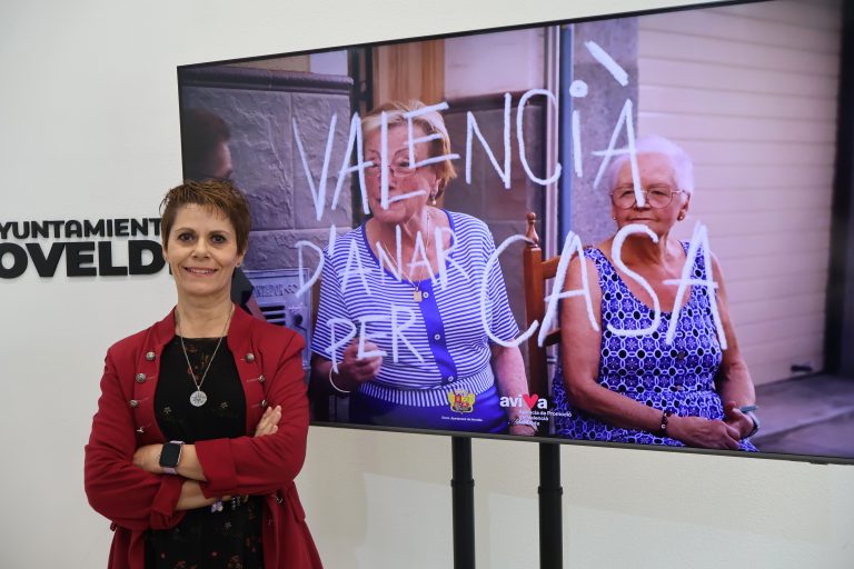 Novelda impulsa la campaña “Valencià d’anar per casa” para fomentar el uso cotidiano del valenciano