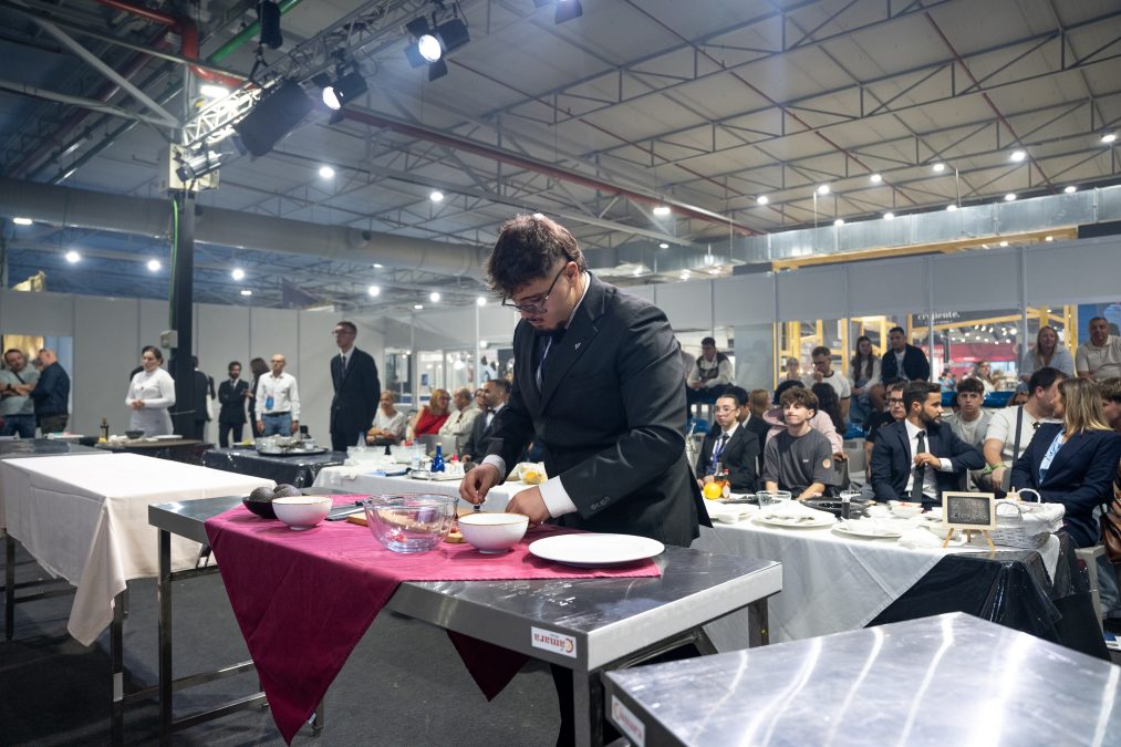 Koiné Bistró (Alicante) se corona con el Mejor Steak Tartar de la Provincia y Román Ternavsky de Knaya Raw&Fire (Alicante) gana como Mejor Tartar de Atún en Alicante Gastronómica